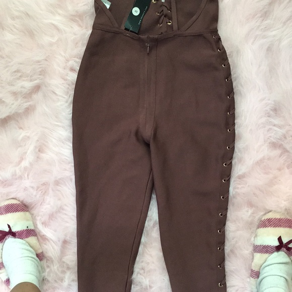 - Jumpsuit - Picture 5 of 6